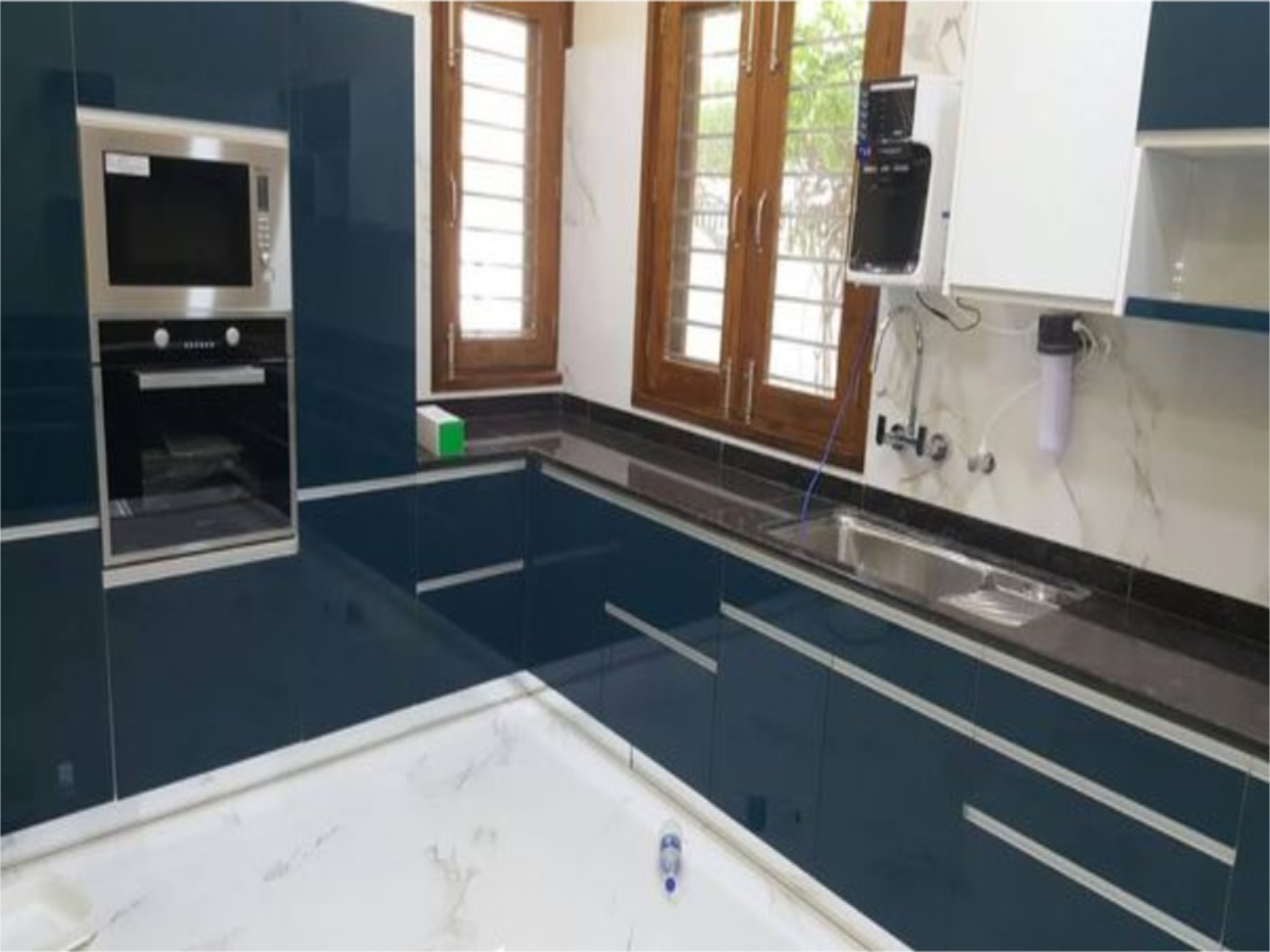 parallel-modular-kitchen-2.png